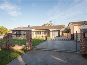 3 Bed House in Taybank