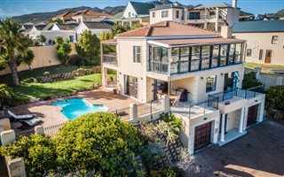 3 Bedroom House in Capri