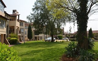2 Bedroom Apartment in Vaalpark