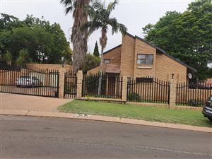 2 Bed House in Montana Park