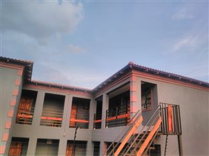 Bachelor apartment in Protea Glen