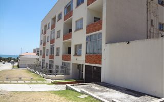 1 Bedroom Apartment in Humewood