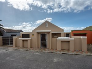 3 Bed House in Forest Village