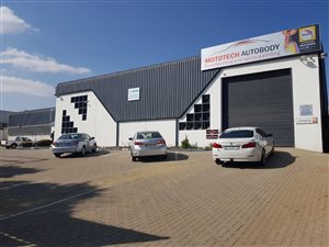 1000 m² Commercial space in Halfway House