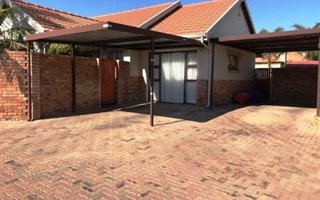 3 Bedroom Townhouse in Amberfield