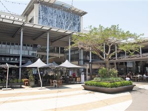 126 m² Retail Space in Magaliessig
