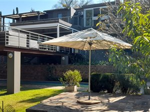 6 Bed House in Eastwood