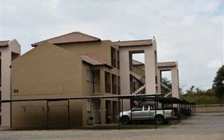 1 Bedroom Flat in Van Der Hoff Park