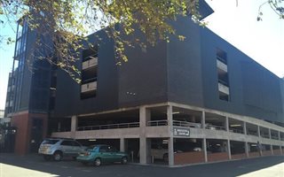 685 m² Commercial space in Observatory