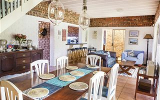 4 Bedroom House in Cape St Francis