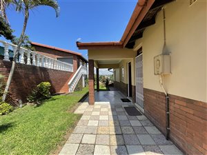5 Bed House in Clare Hills