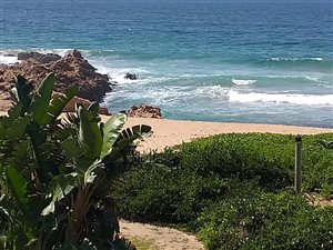 2 Bed Apartment in Hibberdene