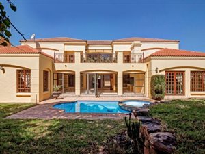 4 Bed House in Cedar Lakes