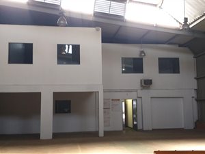 470 m² Industrial space in Benrose