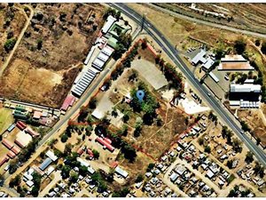 2.9 ha Land available in Batho