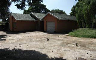 3 Bedroom House in Protea Park