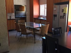 4 Bed House in Lombardy East