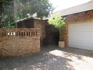 4 Bed House in Highveld