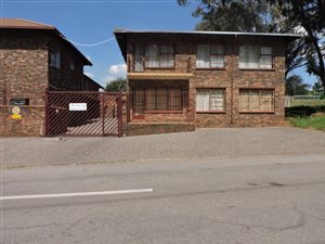 3 Bedroom Apartment in Roodepoort West