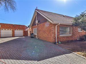 3 Bed House in Lakefield