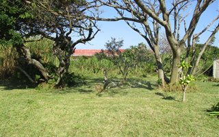 1018 m² Land available in Port Edward