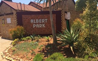 3 Bedroom Simplex in Kyalami Hills