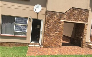 2 Bedroom Townhouse in Naturena