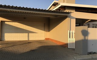 3 Bedroom House in Waterval East