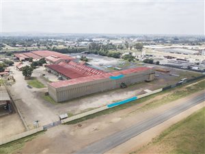 3300 m² Industrial space in Noldick