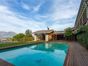 4 Bed House in Paarl