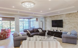 4 Bedroom Townhouse in Uvongo