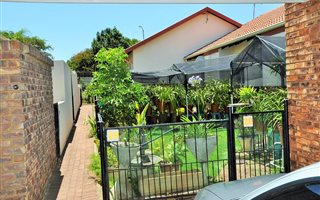 2 Bedroom Townhouse in Erasmuskloof