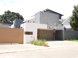 2 Bed Duplex in Menlo Park