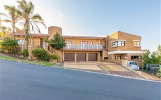 5 Bedroom House in Paarl