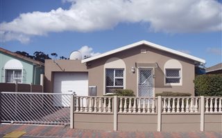 2 Bedroom House in Beacon Hill
