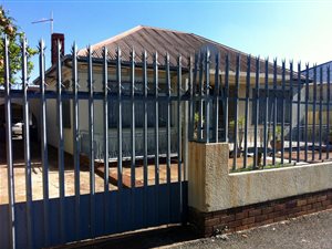 4 Bed House in La Rochelle