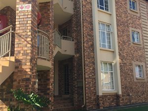 2 Bed Apartment in Die Hoewes