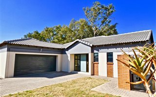 3 Bedroom House in Brentwood