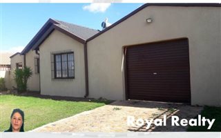 3 Bedroom House in Lenasia South