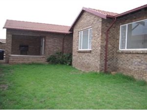 3 Bed Duet in Thatchfield