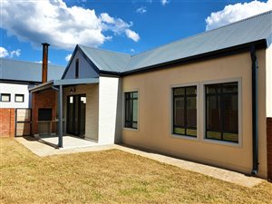 2 Bed Simplex in De Land Estate