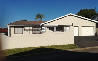 3 Bedroom House in Umhlatuzana
