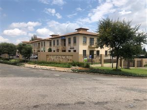 66 m² Commercial space in Wilro Park
