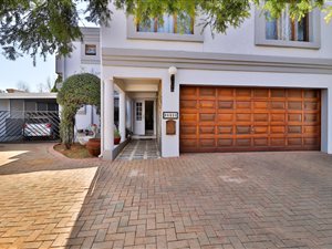 4 Bed House in Centurion Golf Estate