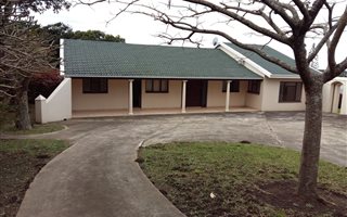 4 Bedroom House in Shelly Beach