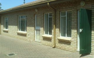 3 Bedroom Townhouse in Lennoxton