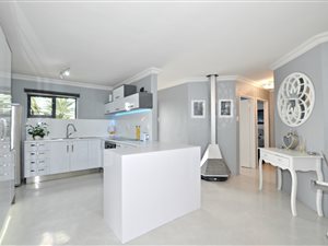 3 Bed House in Uitzicht
