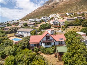 3 Bed House in Simons Town