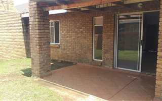 2 Bedroom Townhouse in Rensburg