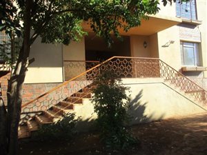 2 Bed Apartment in Kimberley Central
